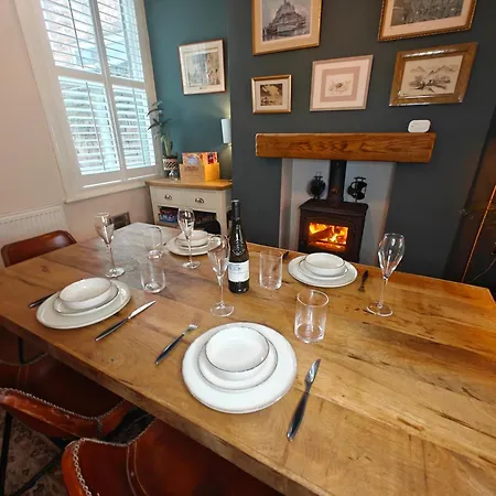 A Beautiful Home With Charm And Character Liverpool Exterior photo
